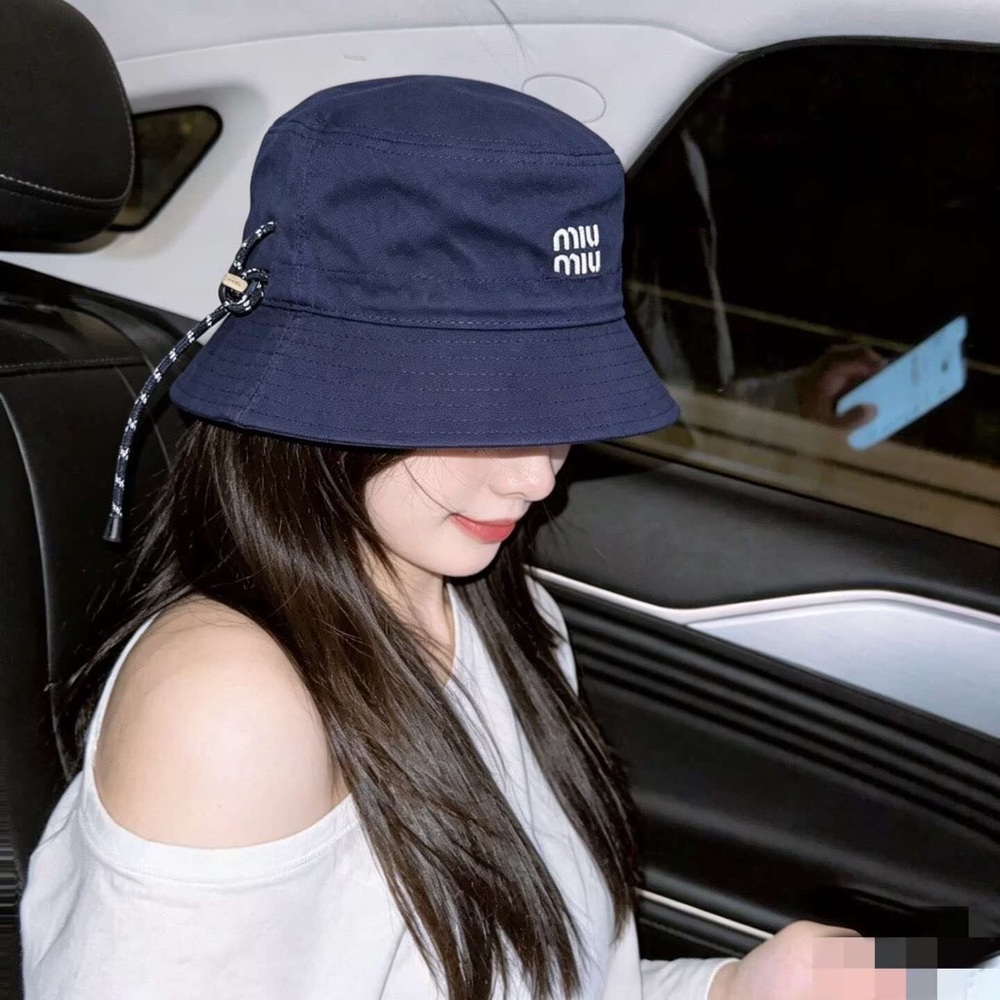 Miu Miu Navy Blue Bucket Hat with Drawstring - Casual Luxury Streetwear - Picture 7 of 7